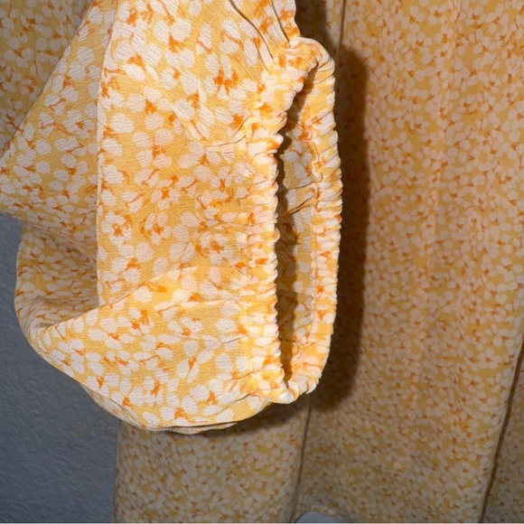 Ann Taylor Floral Sheer‎ Shirt Blouse Top Large Dotted Yellow Blouse Office #cc - Picture 4 of 10
